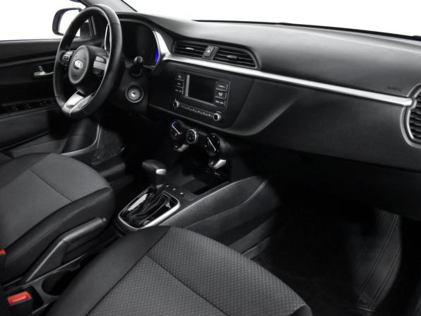 Kia Rio IV Рестайлинг с пробегом 2020 года, цена 1 590 000 рублей, 57440 км, седан, Автокод Объявления