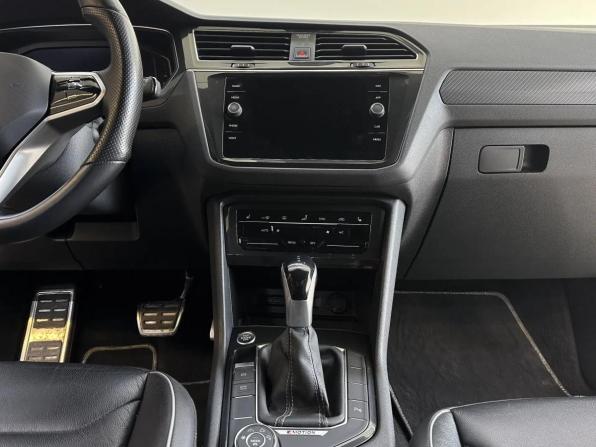 Volkswagen Tiguan II Рестайлинг с пробегом 2021 года, цена 3 390 000 рублей, 54101 км, внедорожник, Автокод Объявления