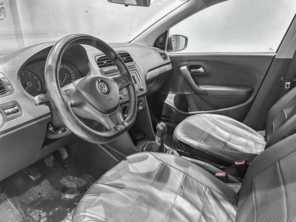Volkswagen Polo V Рестайлинг с пробегом 2019 года, цена 807 789 рублей, 195667 км, седан, Автокод Объявления