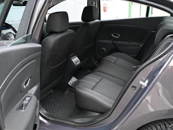 Renault Fluence I Рестайлинг с пробегом 2013 года, цена 859 000 рублей, 78680 км, седан, Автокод Объявления