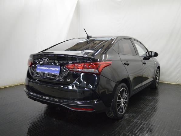 Hyundai Solaris II с пробегом 2018 года, цена 906 000 рублей, 230448 км, седан, Автокод Объявления