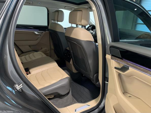 Volkswagen Touareg III с пробегом 2019 года, цена 4 169 000 рублей, 176023 км, внедорожник, Автокод Объявления