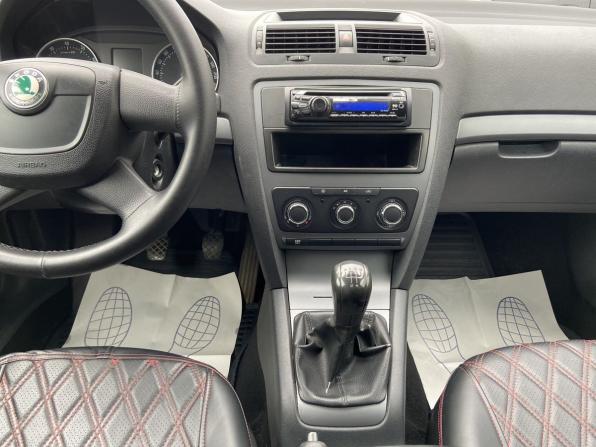 Skoda Octavia II (A5) Рестайлинг с пробегом 2010 года, цена 548 000 рублей, 295733 км, лифтбек, Автокод Объявления