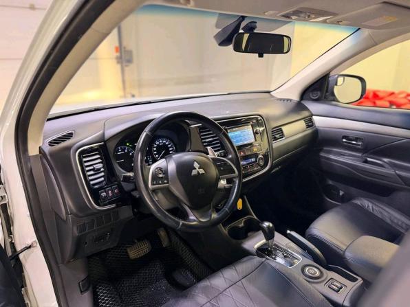 Mitsubishi Outlander III с пробегом 2014 года, цена 1 319 000 рублей, 120642 км, внедорожник, Автокод Объявления