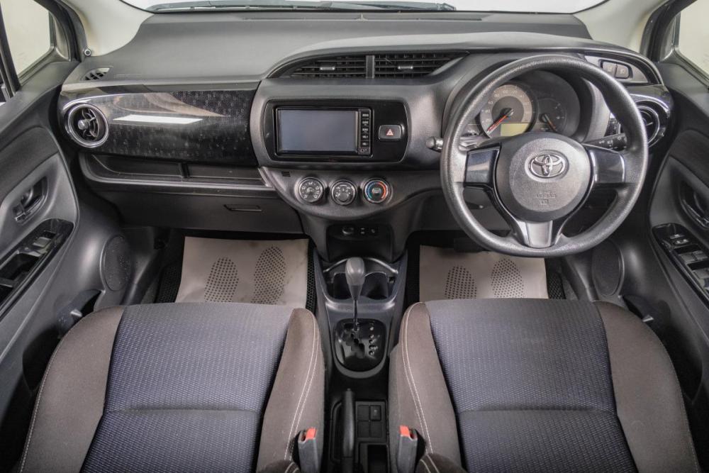 Toyota Vitz III (XP130) Рестайлинг 2 Томск  - изображение 10