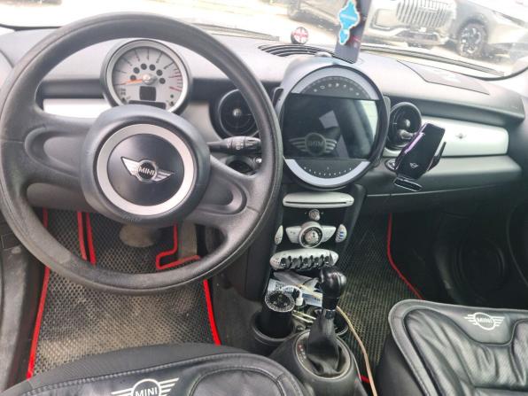 Mini Hatch II (R56) Рестайлинг с пробегом 2010 года, цена 750 000 рублей, 267000 км, хэтчбек, Автокод Объявления