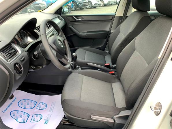 Skoda Rapid I с пробегом 2016 года, цена 983 000 рублей, 176798 км, лифтбек, Автокод Объявления