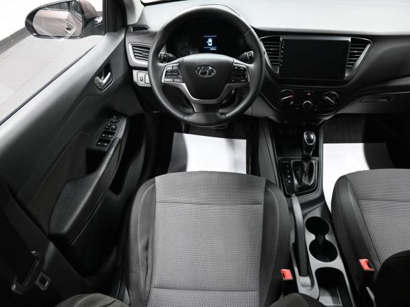 Hyundai Solaris II с пробегом 2019 года, цена 1 045 000 рублей, 125318 км, седан, Автокод Объявления