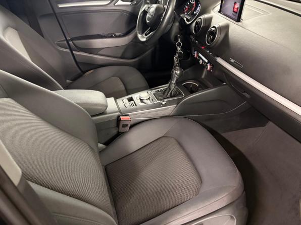 Audi A3 III (8V) Рестайлинг с пробегом 2018 года, цена 1 460 000 рублей, 206969 км, седан, Автокод Объявления
