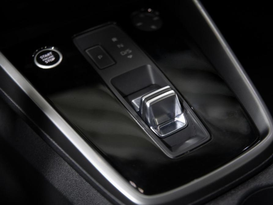 Audi A3 IV (8Y) Москва  - изображение 15