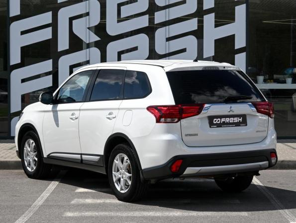 Mitsubishi Outlander III Рестайлинг 2 с пробегом 2015 года, цена 1 819 800 рублей, 73807 км, внедорожник, Автокод Объявления