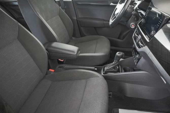 Volkswagen Polo VI с пробегом 2021 года, цена 2 049 000 рублей, 55300 км, лифтбек, Автокод Объявления