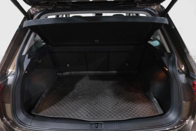 Volkswagen Tiguan II с пробегом 2019 года, цена 3 249 000 рублей, 75917 км, внедорожник, Автокод Объявления