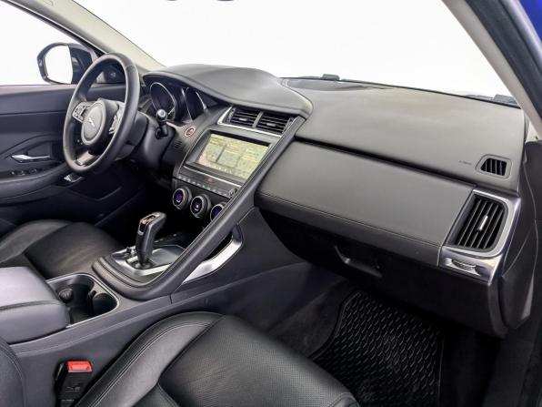 Jaguar E-Pace I с пробегом 2018 года, цена 2 740 000 рублей, 90110 км, внедорожник, Автокод Объявления