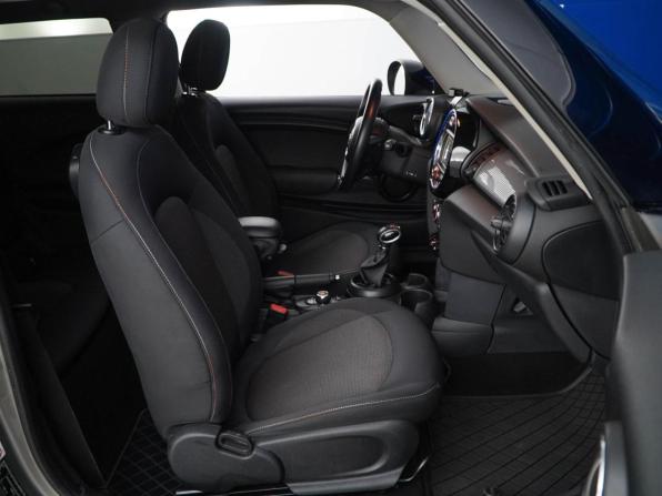 Mini Hatch III (F55/F56) с пробегом 2016 года, цена 1 299 777 рублей, 179326 км, хэтчбек, Автокод Объявления