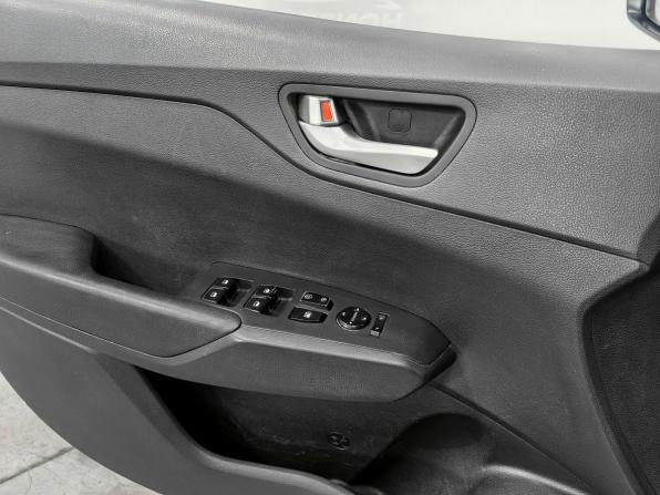 Hyundai Solaris II Рестайлинг с пробегом 2020 года, цена 860 000 рублей, 149000 км, седан, Автокод Объявления