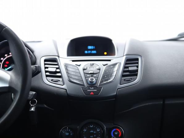 Ford Fiesta Mk6 Рестайлинг с пробегом 2015 года, цена 790 000 рублей, 164264 км, седан, Автокод Объявления