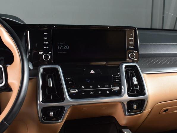 Kia Sorento IV с пробегом 2020 года, цена 3 199 995 рублей, 128240 км, внедорожник, Автокод Объявления