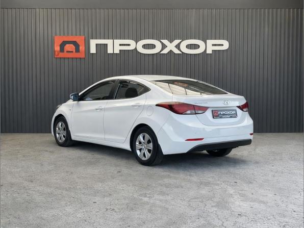 Hyundai Elantra V (MD) Рестайлинг с пробегом 2015 года, цена 1 017 000 рублей, 205019 км, седан, Автокод Объявления