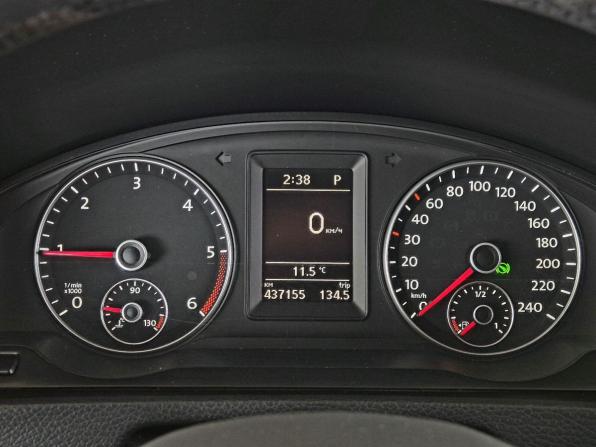 Volkswagen Multivan T5 Рестайлинг с пробегом 2012 года, цена 1 950 000 рублей, 437114 км, минивэн, Автокод Объявления