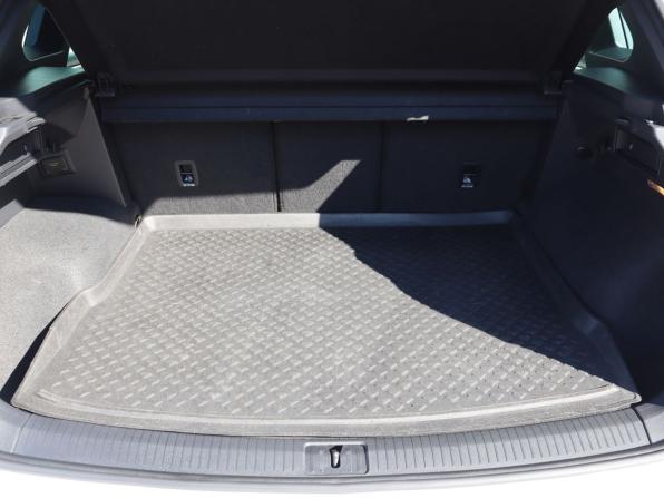 Volkswagen Tiguan II Рестайлинг с пробегом 2021 года, цена 3 699 000 рублей, 137385 км, внедорожник, Автокод Объявления