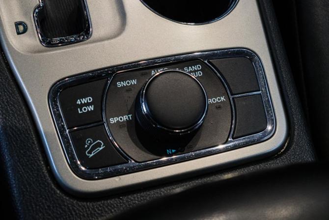 Jeep Grand Cherokee IV (WK2) с пробегом 2012 года, цена 1 920 000 рублей, 204659 км, внедорожник, Автокод Объявления