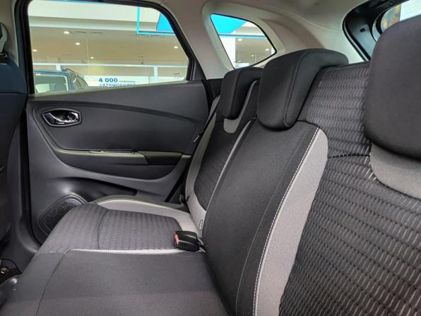 Renault Kaptur I с пробегом 2017 года, цена 1 369 000 рублей, 63796 км, внедорожник, Автокод Объявления