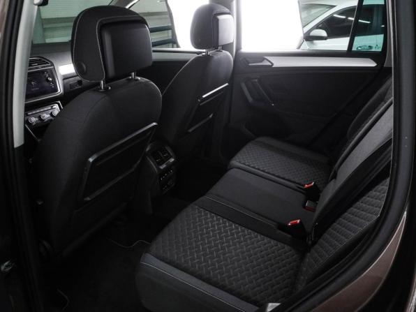 Volkswagen Tiguan II с пробегом 2018 года, цена 2 168 000 рублей, 157739 км, внедорожник, Автокод Объявления