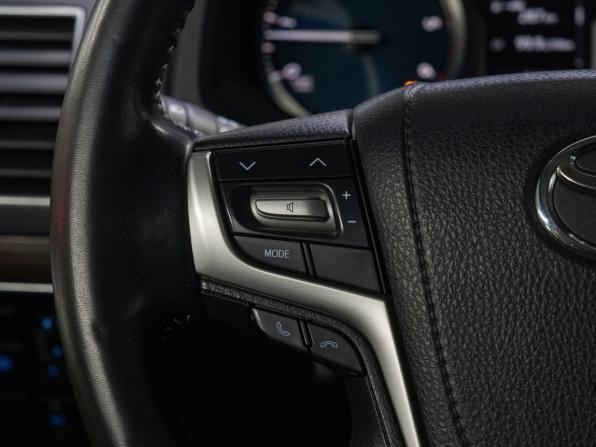 Toyota Land Cruiser Prado 150 Series Рестайлинг 2 с пробегом 2017 года, цена 4 899 000 рублей, 75857 км, внедорожник, Автокод Объявления