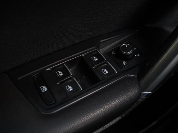 Volkswagen Tiguan II с пробегом 2019 года, цена 2 700 000 рублей, 105309 км, внедорожник, Автокод Объявления