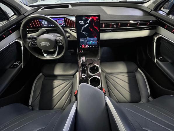 Geely Atlas II с пробегом 2024 года, цена 2 713 000 рублей, 56806 км, внедорожник, Автокод Объявления