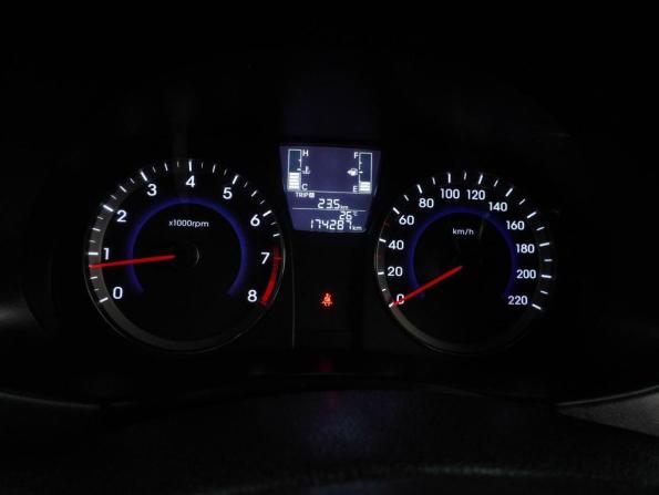 Hyundai Solaris I Рестайлинг с пробегом 2015 года, цена 954 000 рублей, 174286 км, седан, Автокод Объявления