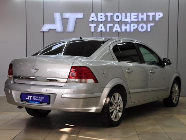Opel Astra H Рестайлинг с пробегом 2012 года, цена 799 000 рублей, 160000 км, седан, Автокод Объявления