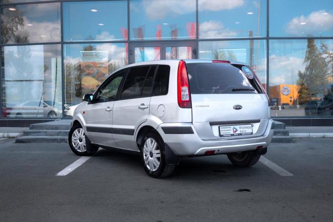 Ford Fusion I Рестайлинг с пробегом 2008 года, цена 379 900 рублей, 214810 км, хэтчбек, Автокод Объявления