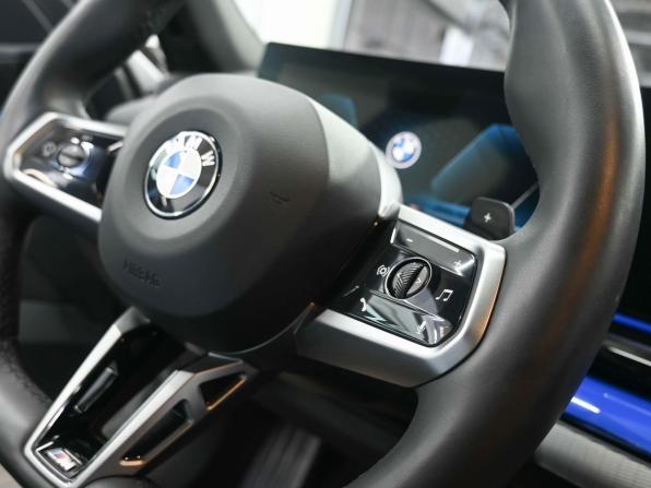 BMW 5 серии VIII (G60/G61/G68) с пробегом 2024 года, цена 7 349 900 рублей, 16911 км, седан, Автокод Объявления