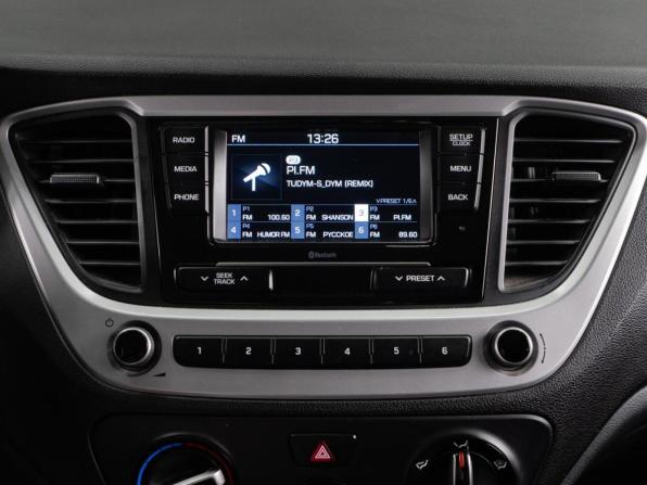 Hyundai Solaris II с пробегом 2017 года, цена 1 229 000 рублей, 185412 км, седан, Автокод Объявления