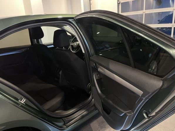 Skoda Octavia III (A7) Рестайлинг с пробегом 2019 года, цена 1 671 000 рублей, 142935 км, лифтбек, Автокод Объявления