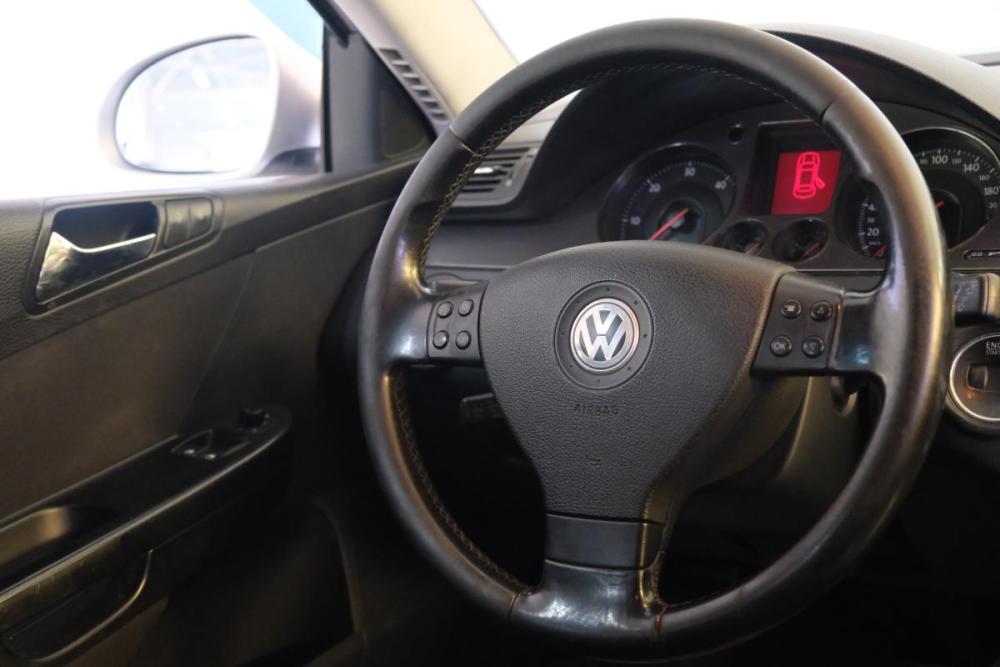 Volkswagen Passat B6 Омск  - изображение 13