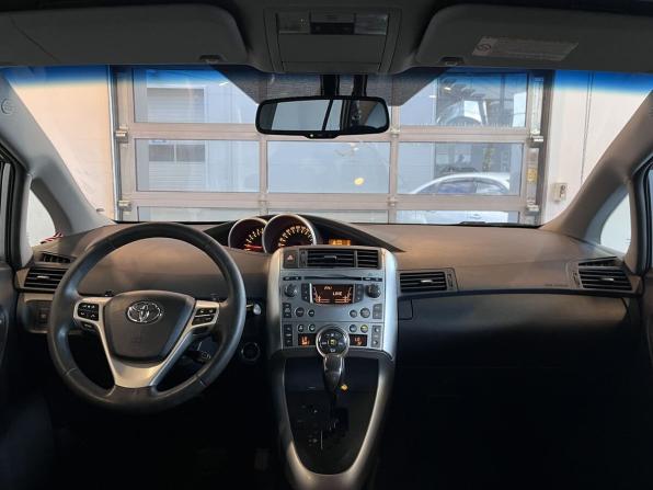 Toyota Verso I с пробегом 2010 года, цена 1 160 000 рублей, 172381 км, компактвэн, Автокод Объявления
