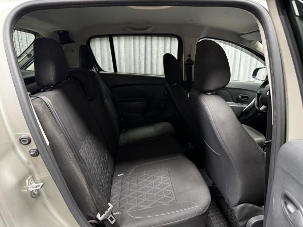 Renault Sandero II с пробегом 2017 года, цена 915 000 рублей, 120933 км, хэтчбек, Автокод Объявления