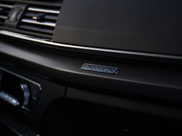 Audi Q5 II (FY) Рестайлинг с пробегом 2024 года, цена 5 698 000 рублей, 8681 км, внедорожник, Автокод Объявления