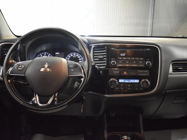 Mitsubishi Outlander III Рестайлинг 2 с пробегом 2016 года, цена 1 599 000 рублей, 190100 км, внедорожник, Автокод Объявления