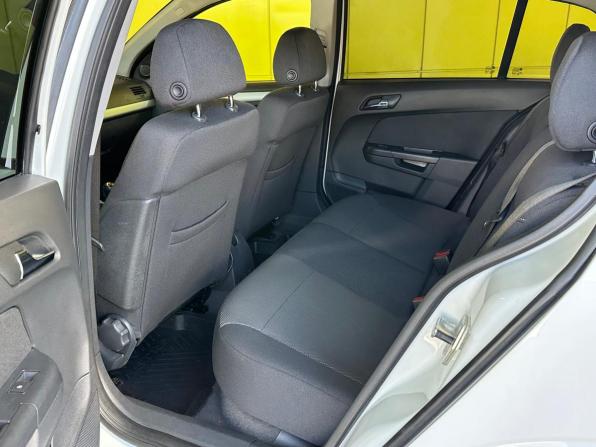 Opel Astra H Рестайлинг с пробегом 2012 года, цена 699 000 рублей, 132992 км, хэтчбек, Автокод Объявления