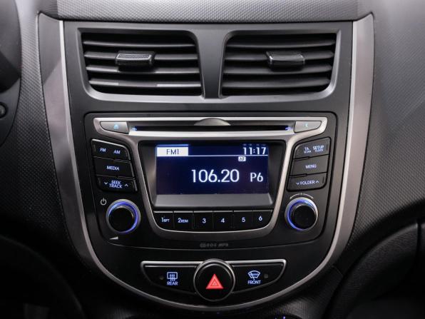 Hyundai Solaris I Рестайлинг с пробегом 2014 года, цена 858 000 рублей, 185000 км, седан, Автокод Объявления
