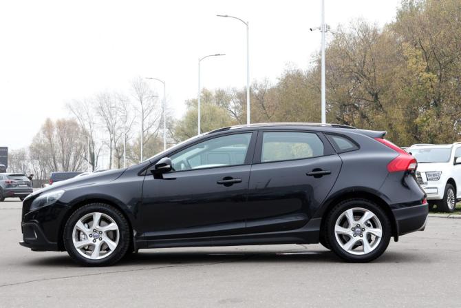 Volvo V40 Cross Country I с пробегом 2013 года, цена 1 348 000 рублей, 216000 км, хэтчбек, Автокод Объявления