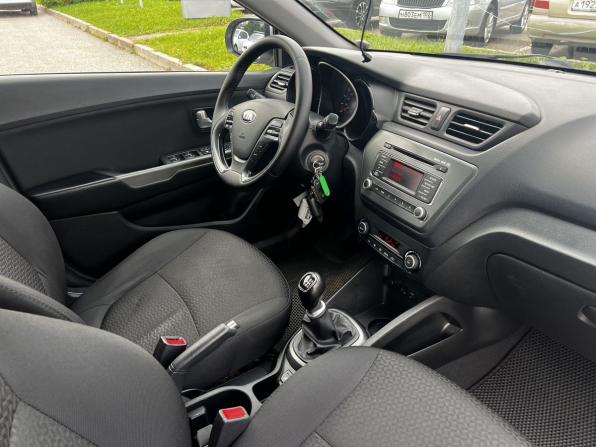 Kia Rio III Рестайлинг с пробегом 2016 года, цена 998 000 рублей, 110500 км, седан, Автокод Объявления
