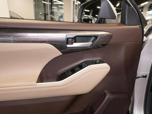 Toyota Highlander IV (XU70) с пробегом 2026 года, цена 5 980 000 рублей, 50 км, внедорожник, Автокод Объявления