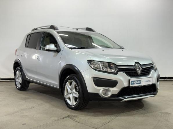 Renault Sandero II с пробегом 2017 года, цена 999 000 рублей, 139965 км, хэтчбек, Автокод Объявления