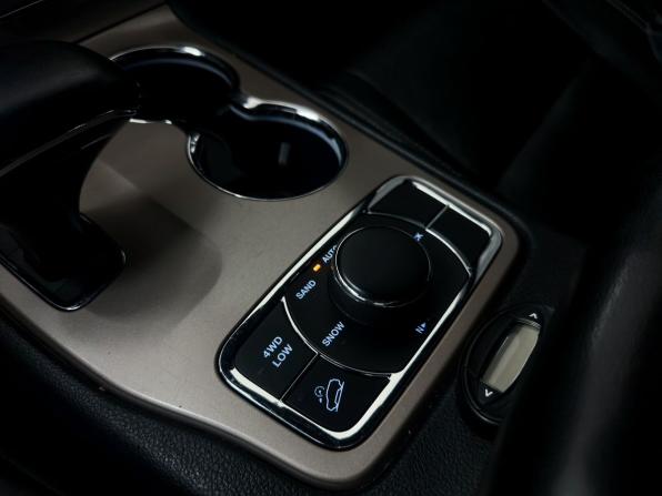 Jeep Grand Cherokee IV (WK2) Рестайлинг с пробегом 2013 года, цена 2 850 000 рублей, 160848 км, внедорожник, Автокод Объявления