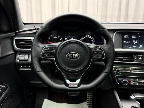 Kia Optima IV с пробегом 2017 года, цена 1 799 000 рублей, 185114 км, седан, Автокод Объявления